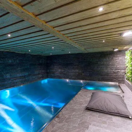 Grand Alpine Chalet 6 Bed, 6 Bath In Saanen Gstaad