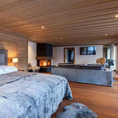 Grand Alpine Chalet 6 Bed, 6 Bath In Saanen Gstaad