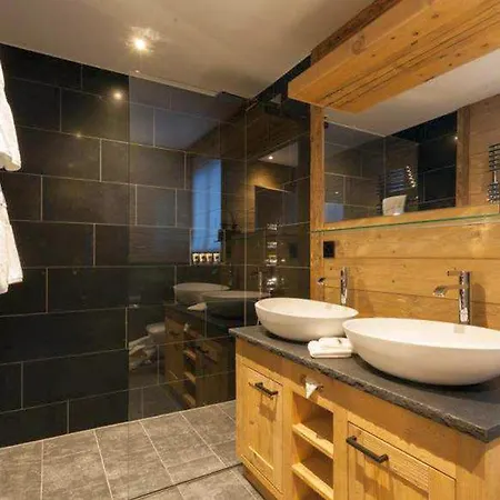Chalet Grand Alpine Chalet 6 Bed, 6 Bath In Saanen *